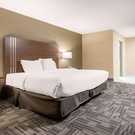 Quality Inn & Conference Centre Orillia Bagian luar foto